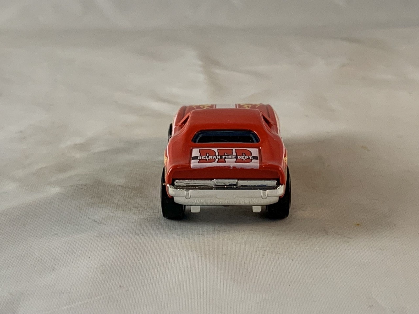 Hot Wheels Dixie Challenger 2011 Main Street Red 5SPs