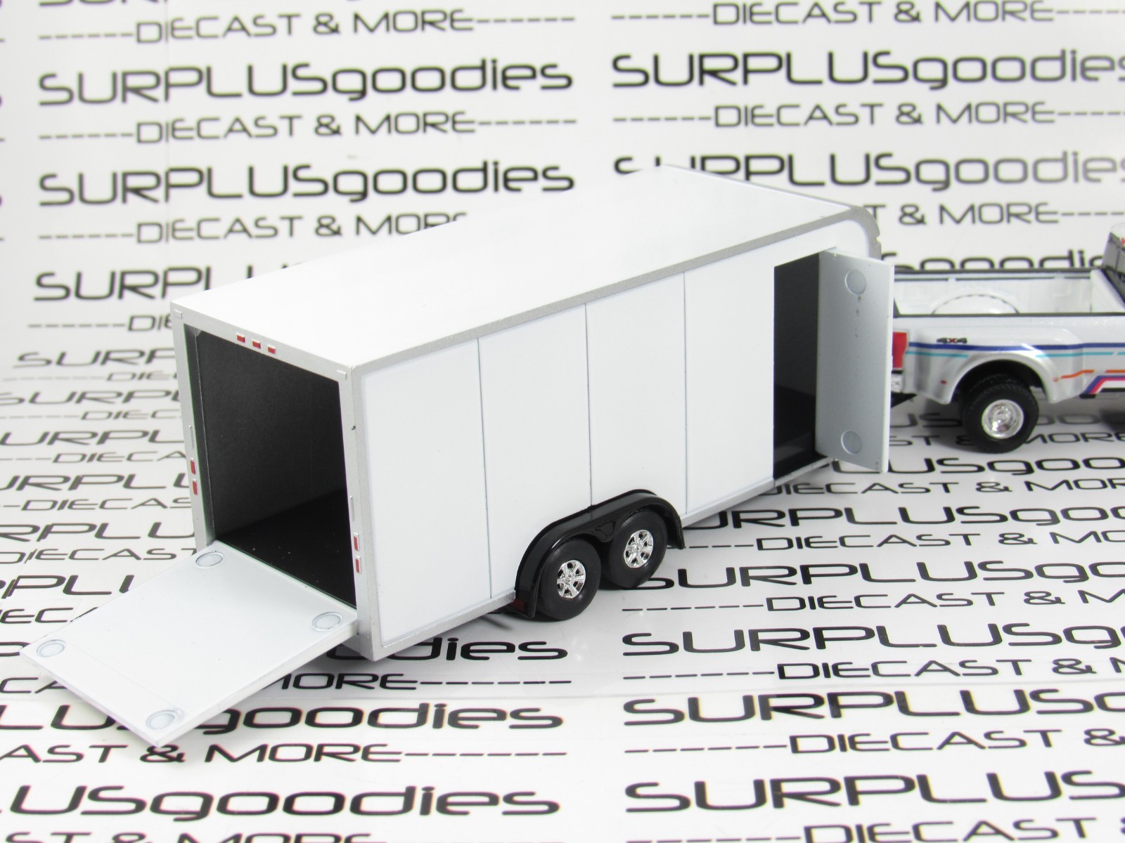 Greenlight LOOSE 2019 FORD F350 LARIAT Dually Pickup w/White Enclosed Trailer