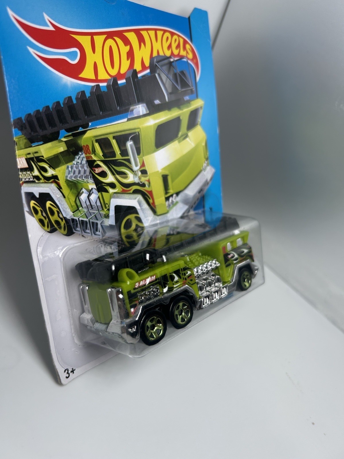 2014 Hot Wheels HW City Rescue 5 ALARM Fire Engine Green w/ 5 Spoke Wheels #41