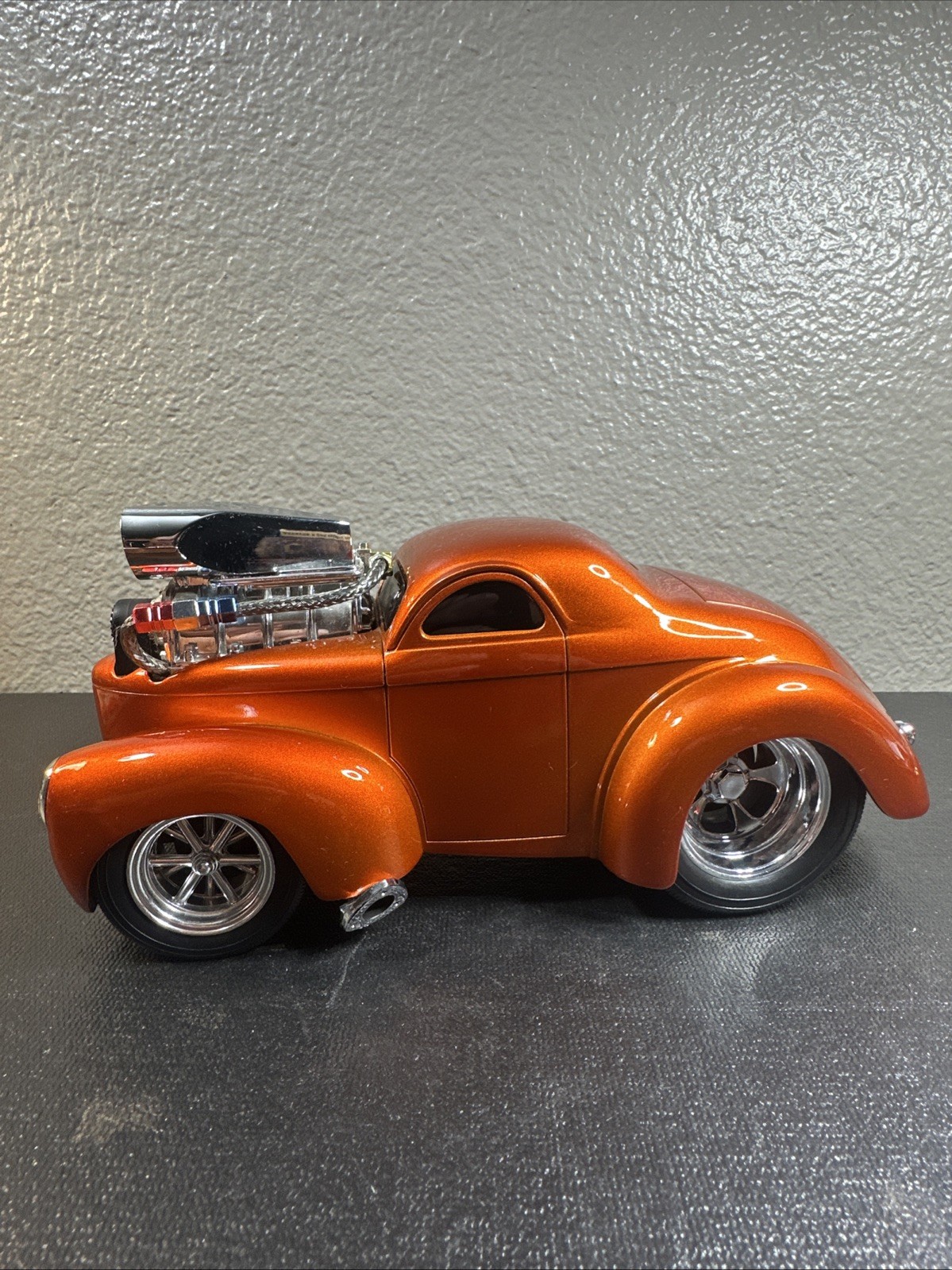 MUSCLE MACHINES 1941 WILLYS COUPE Burnt Orange /Copper 1:18 2001 Funline