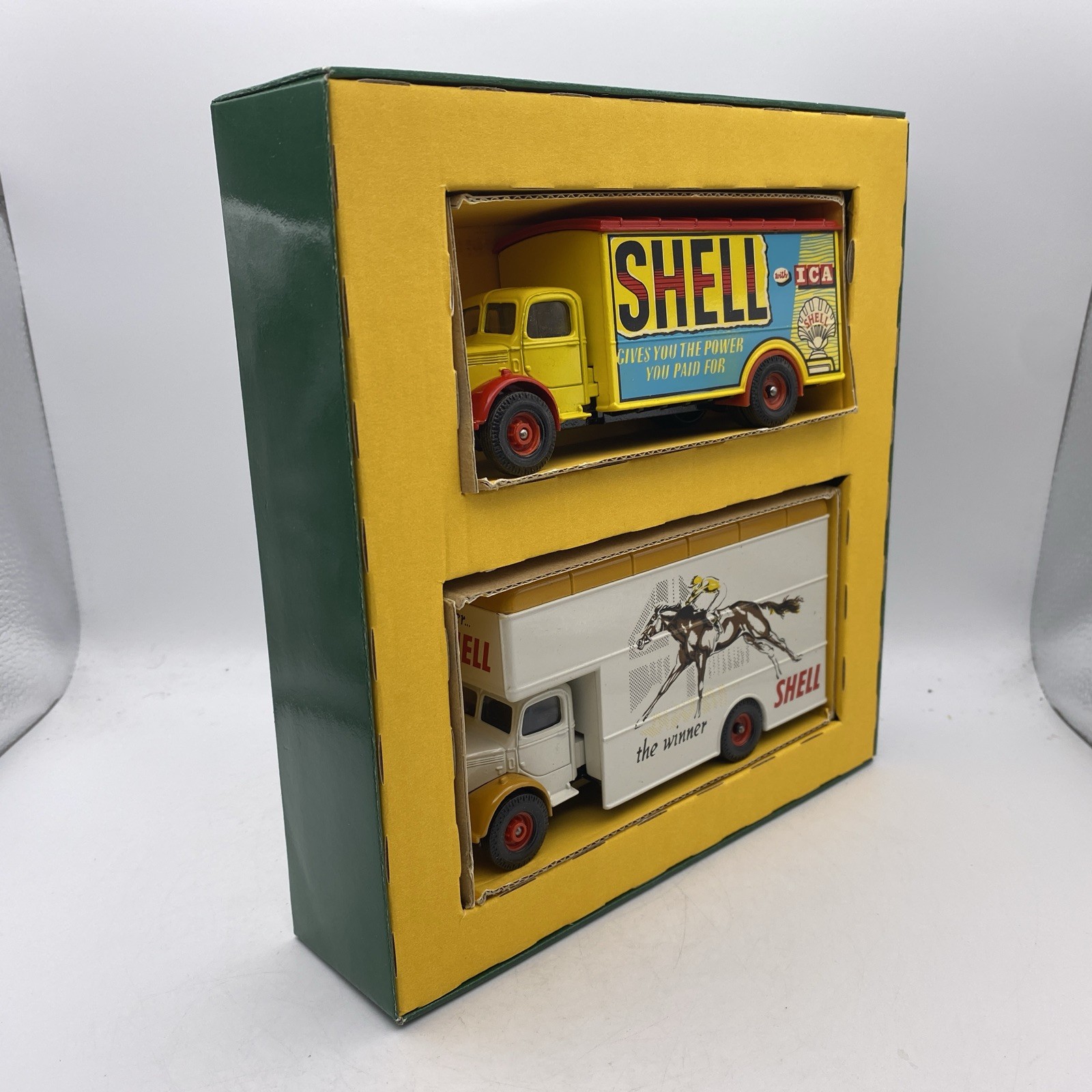 Corgi D17/1 Bedford Vans – Shell – Limited Edition – Boxed