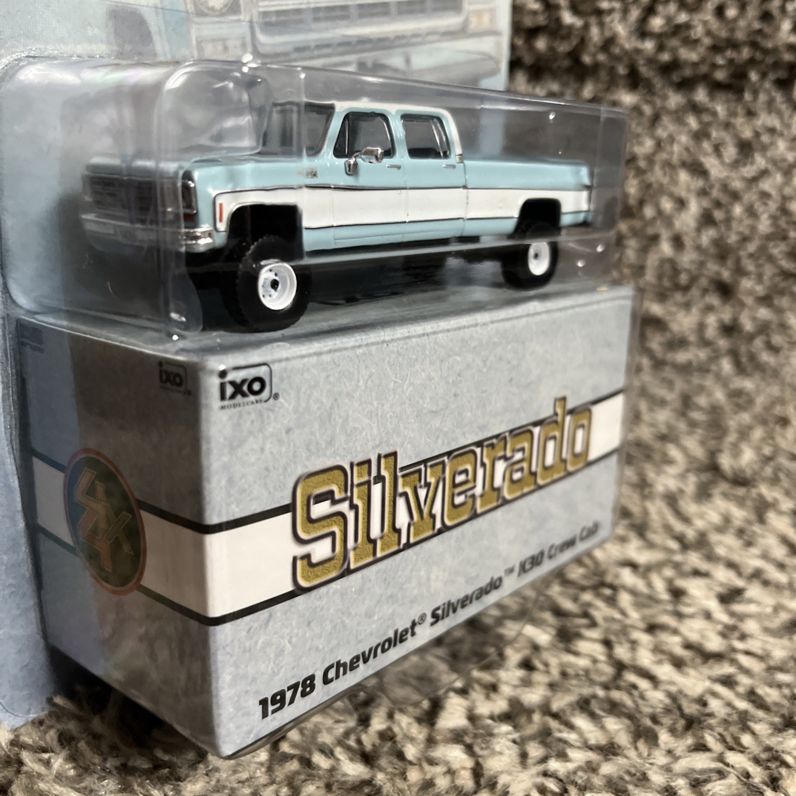 IXO 1:64 1978 Chevrolet Silverado K30 Crew Cab Fleetside Lifted NEW!!