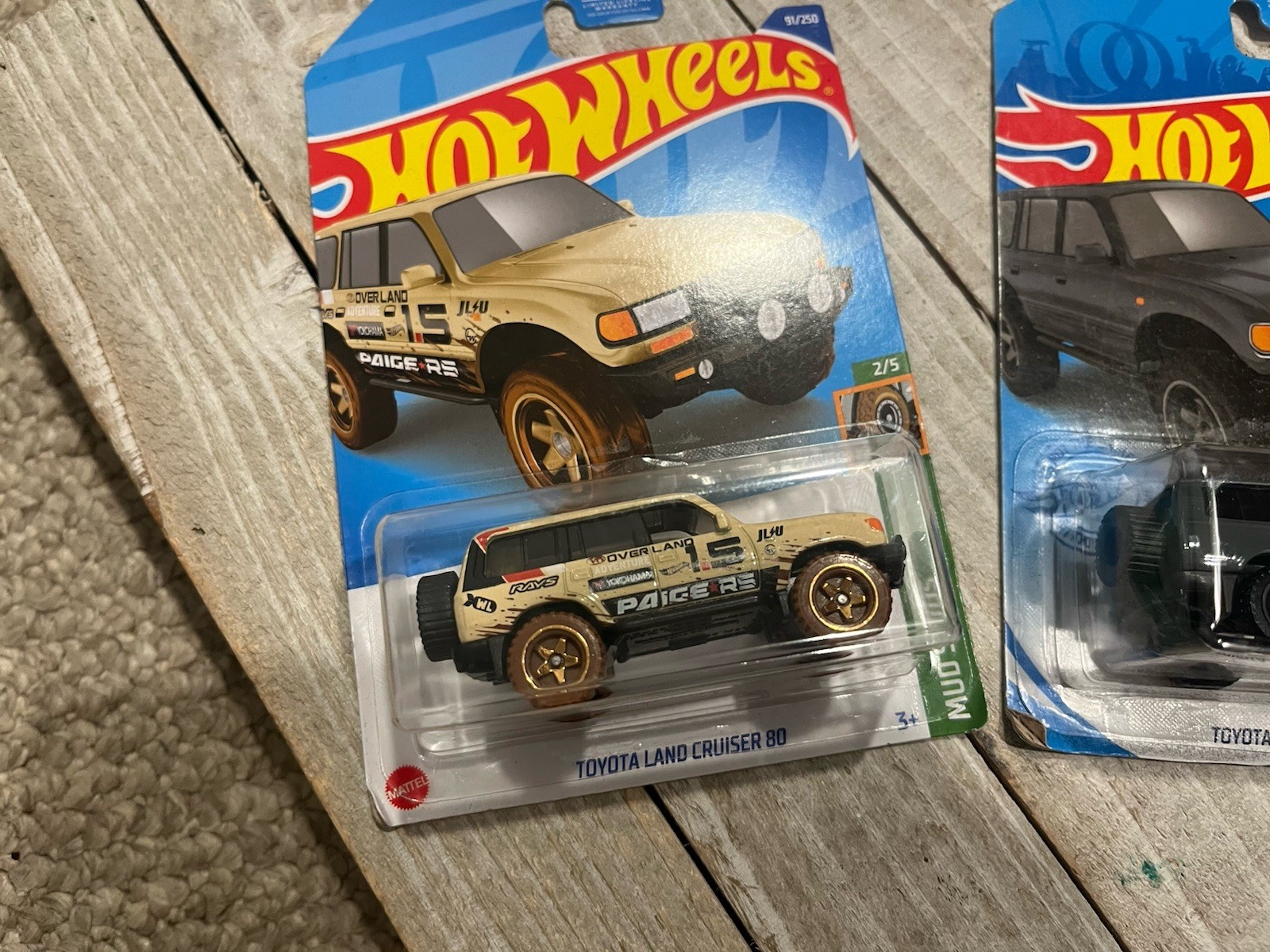 Lot Of 2 Hot Wheels Toyota Land Cruiser 80 Die Cast Cars Auto Japan 1:64