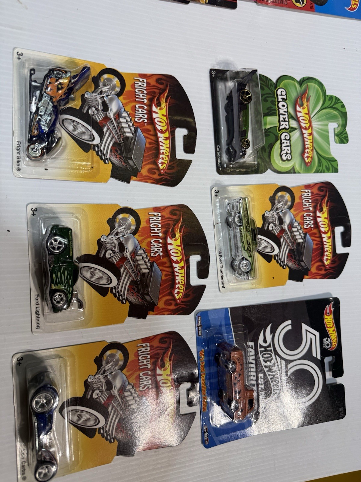 LOT OF 100 RANDOM HOT WHEELS ALL NEW
