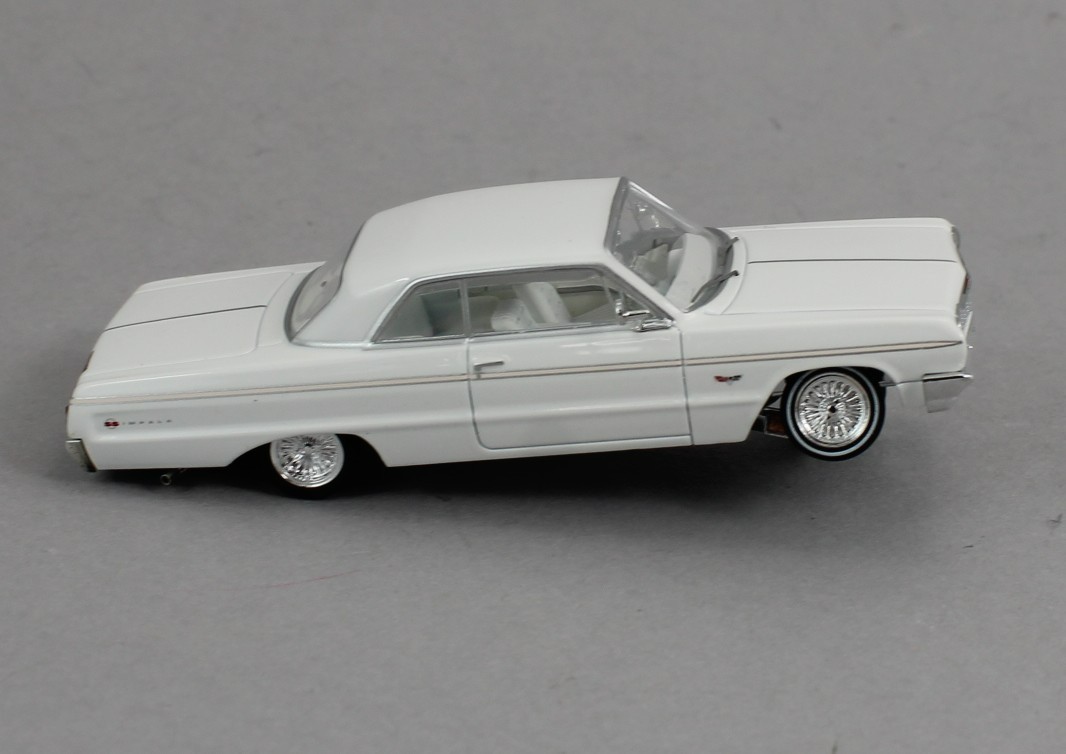 1:64 *97M* WHITE 1964 Chevrolet IMPALA *LOWRIDER* NIB