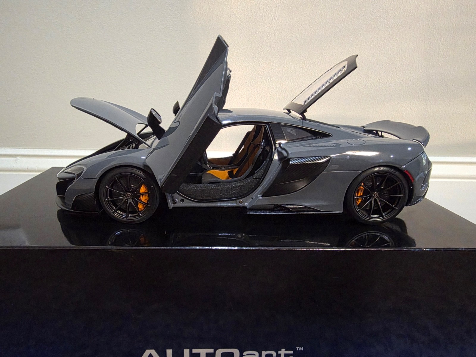 AUTOart 1/18 Mclaren 675LT Chicane GREY 76047