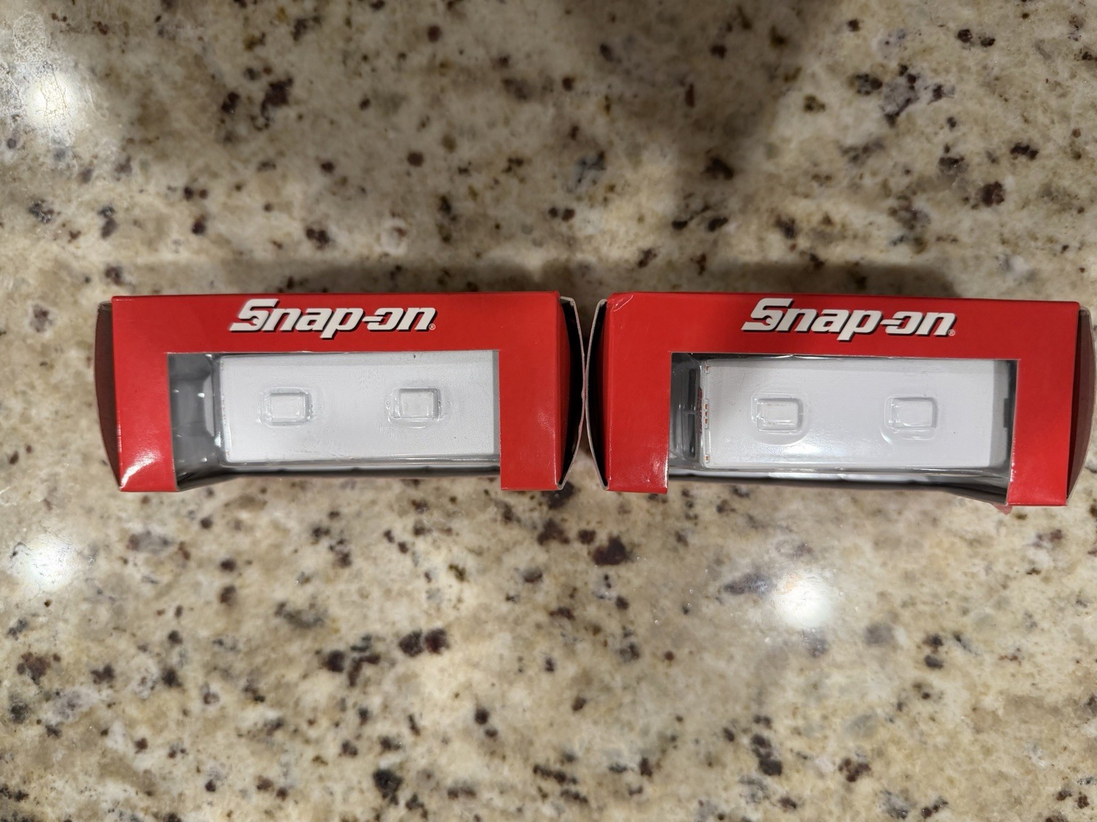 NIB! Snap-On MT-55 Freightliner Step Van Die-Cast Pull-Back (2011) Collectible!