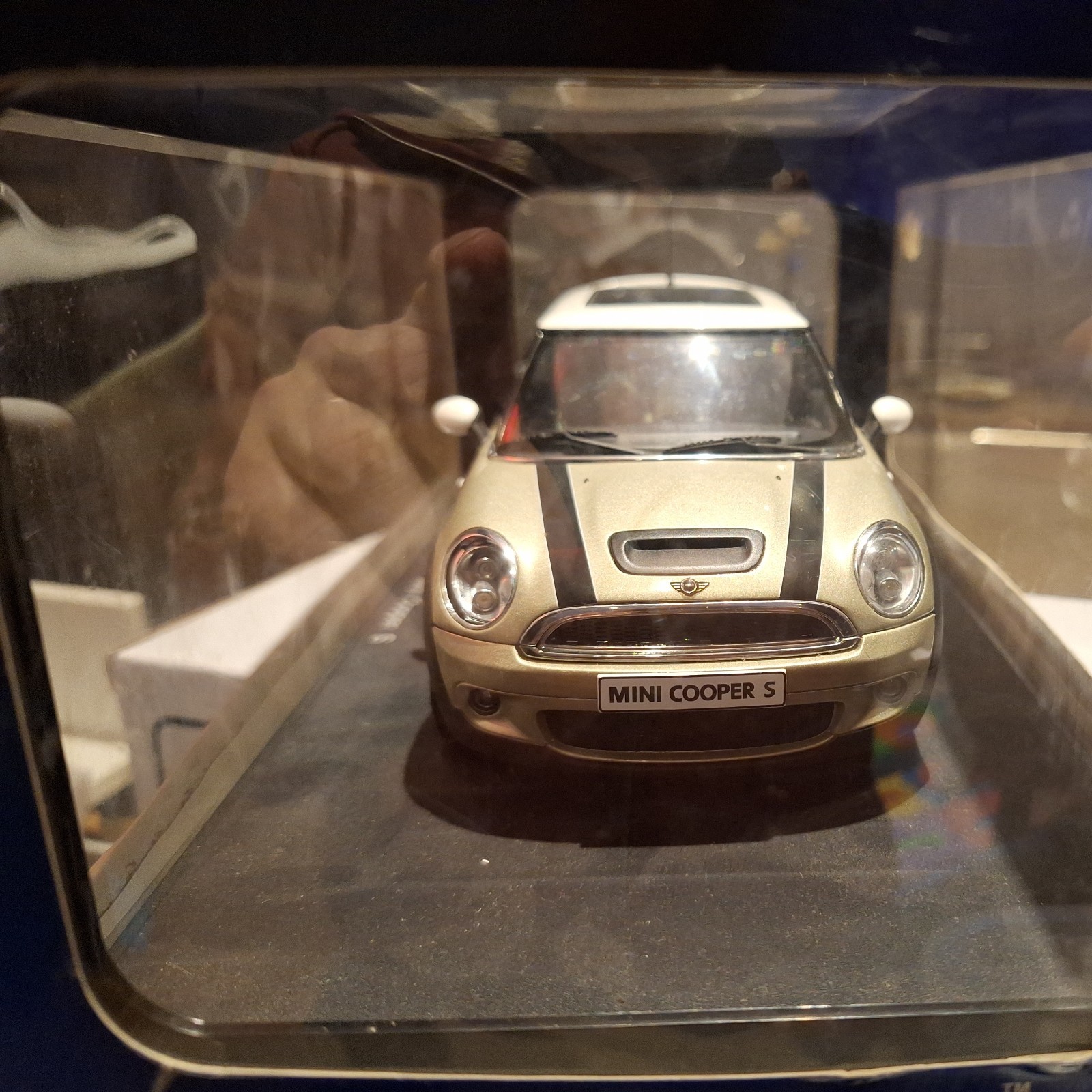 1:18 AUTOart MINI Cooper S 2006 Sparking Silver Metallic/White Roof Model RARE
