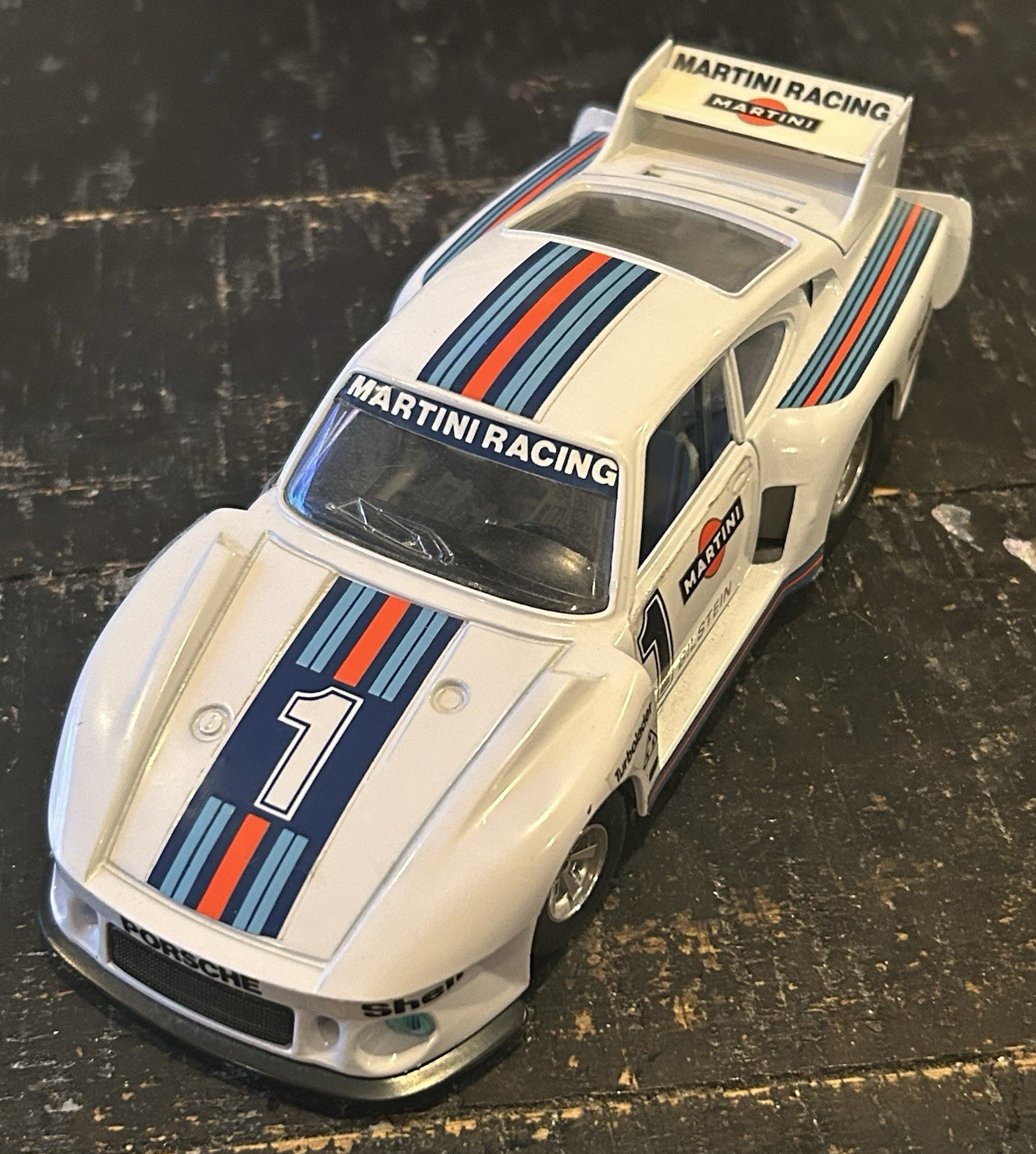 Bburango Porsche 935 Martini Racing #1 1:24 Diecast Model Car