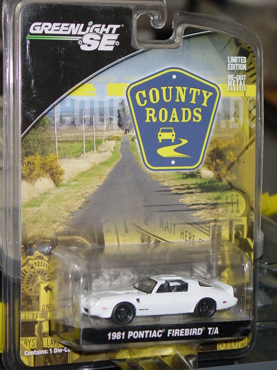 GREENLIGHT 1981 PONTIAC FIREBIRD T/A MUSCLE CAR -White, -NICE!