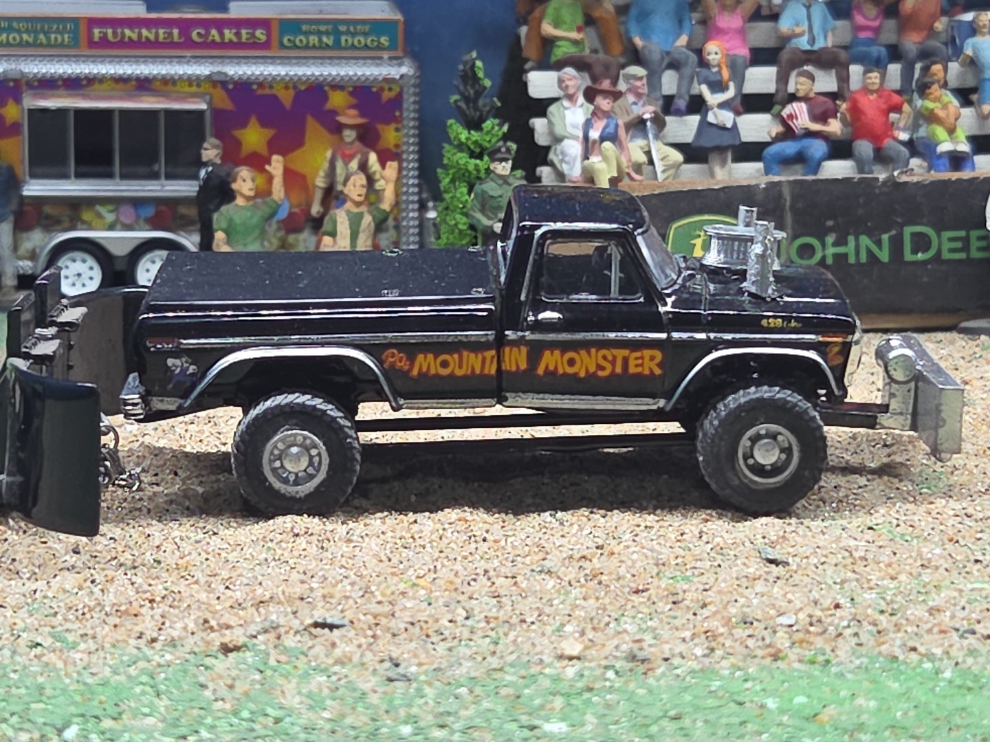 CUSTOM BUILT 1:64 GreenLight 1979 FORD HOT ROD PULLING TRUCK ertl puller dcp 460