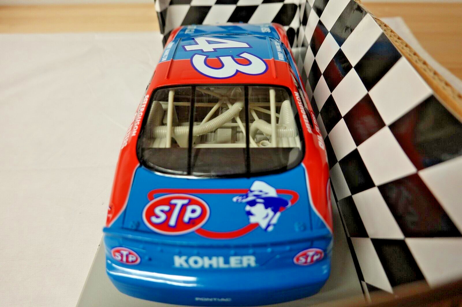 ERTL 7803 RICHARD PETTY STP 25TH ANNIVERSARY AMERICAN MUSCLE 1:18 SCALE N.I.B.