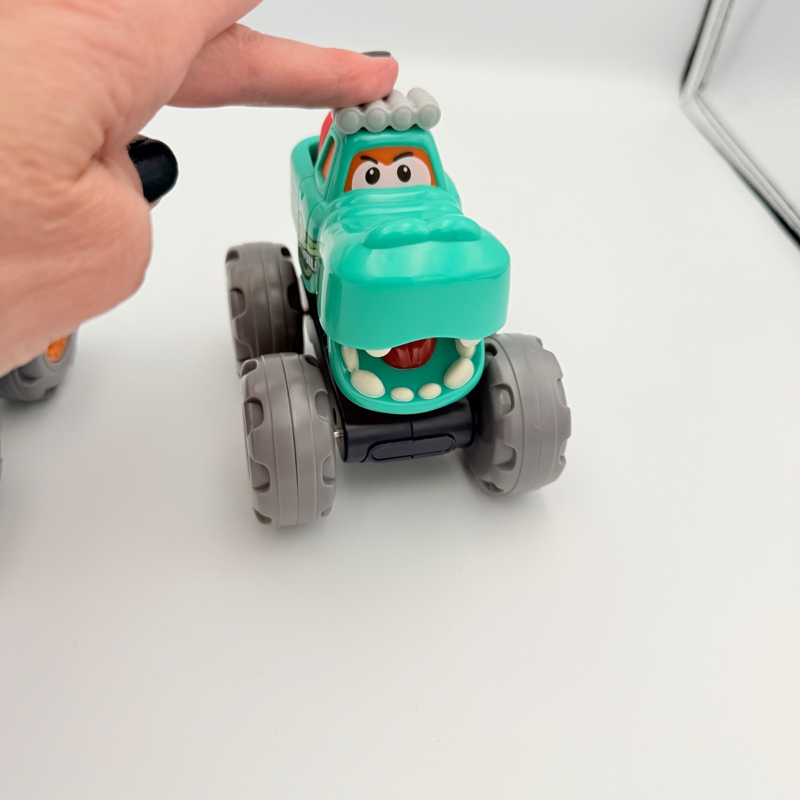 Monster Truck Toys Cheetah Crocodile Set Roaring Sounds Kids Friction Push Pull