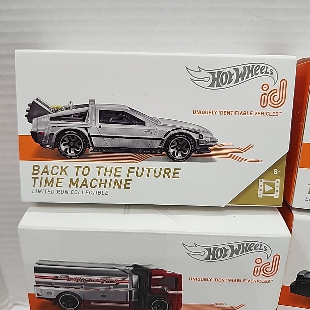 Hot Wheels id Limited Run Collectibles Back To The FUTURE MYSTERY MACHINE 89 BAT
