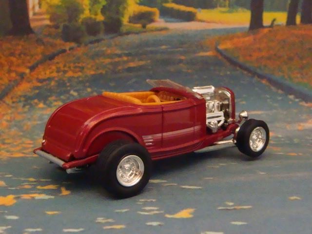 1932 Ford Hi-Boy w/Supercharged Flathead V8 Roadster Street Rod 1/64 Scale LE J