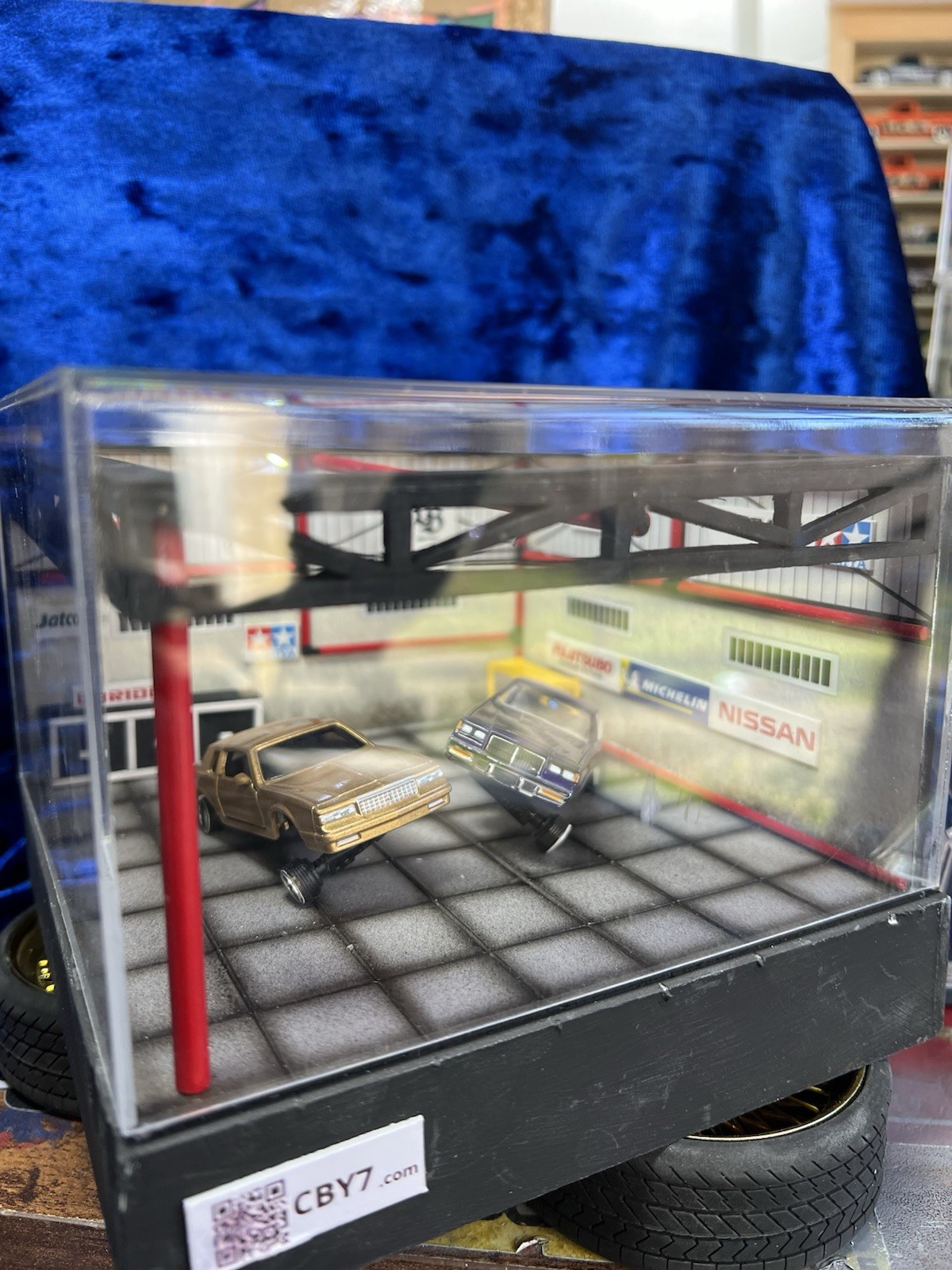Hot Wheels M2 Jada GreenLight Matchbox Custom Diorama