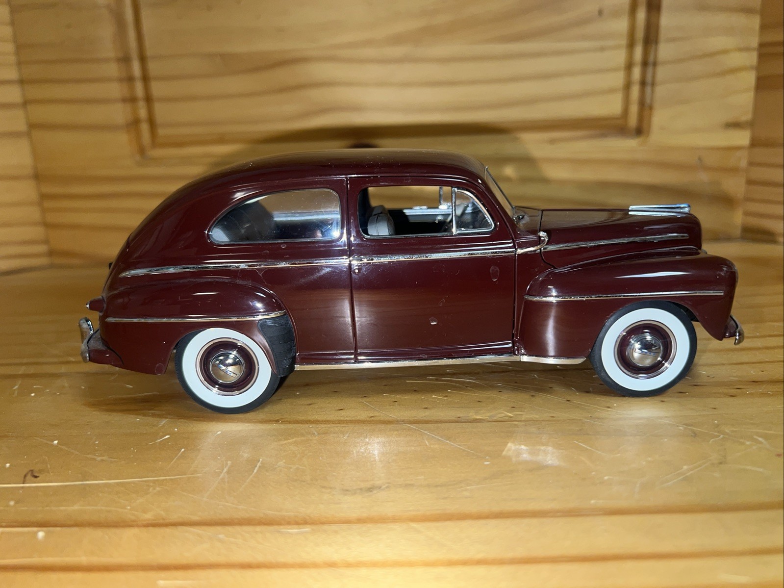 1947 Ford Super Deluxe Tudor Sedan Monsoon Maroon Danbury Mint Diecast Replica