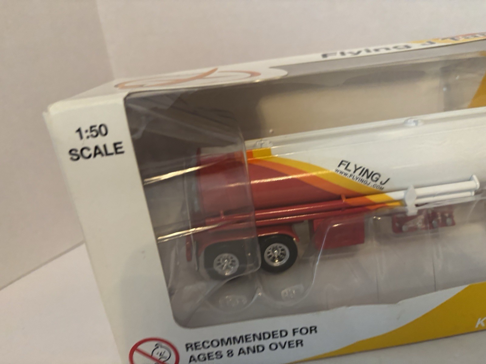 Norscot Flying J Kenworth T800 Tanker Truck W/ Heil 9200-DTS3 Diecast 1:50 58502