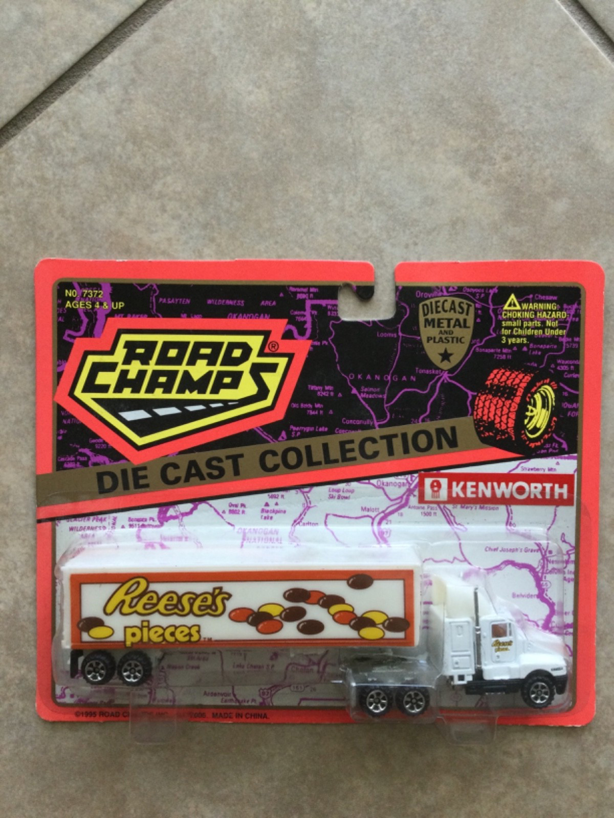 Kenworth 1995 Road Champs Reese’s RigsDie Cast Metal/Plastic #7372 NIB