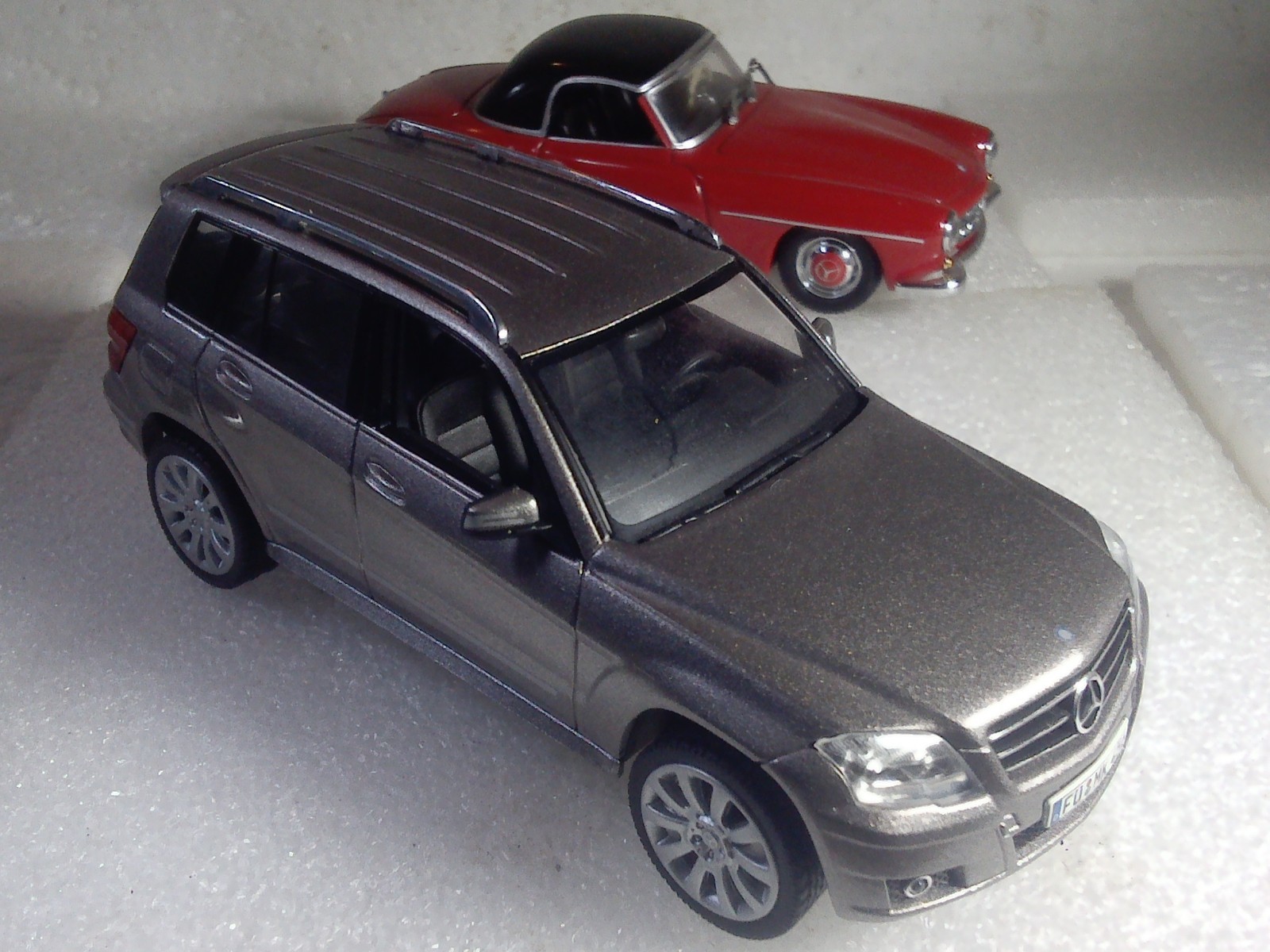 SCHUCO 1/43 Scale 2013-2015 MERCEDES BENZ GLK KLASSE SPORT UTILITY