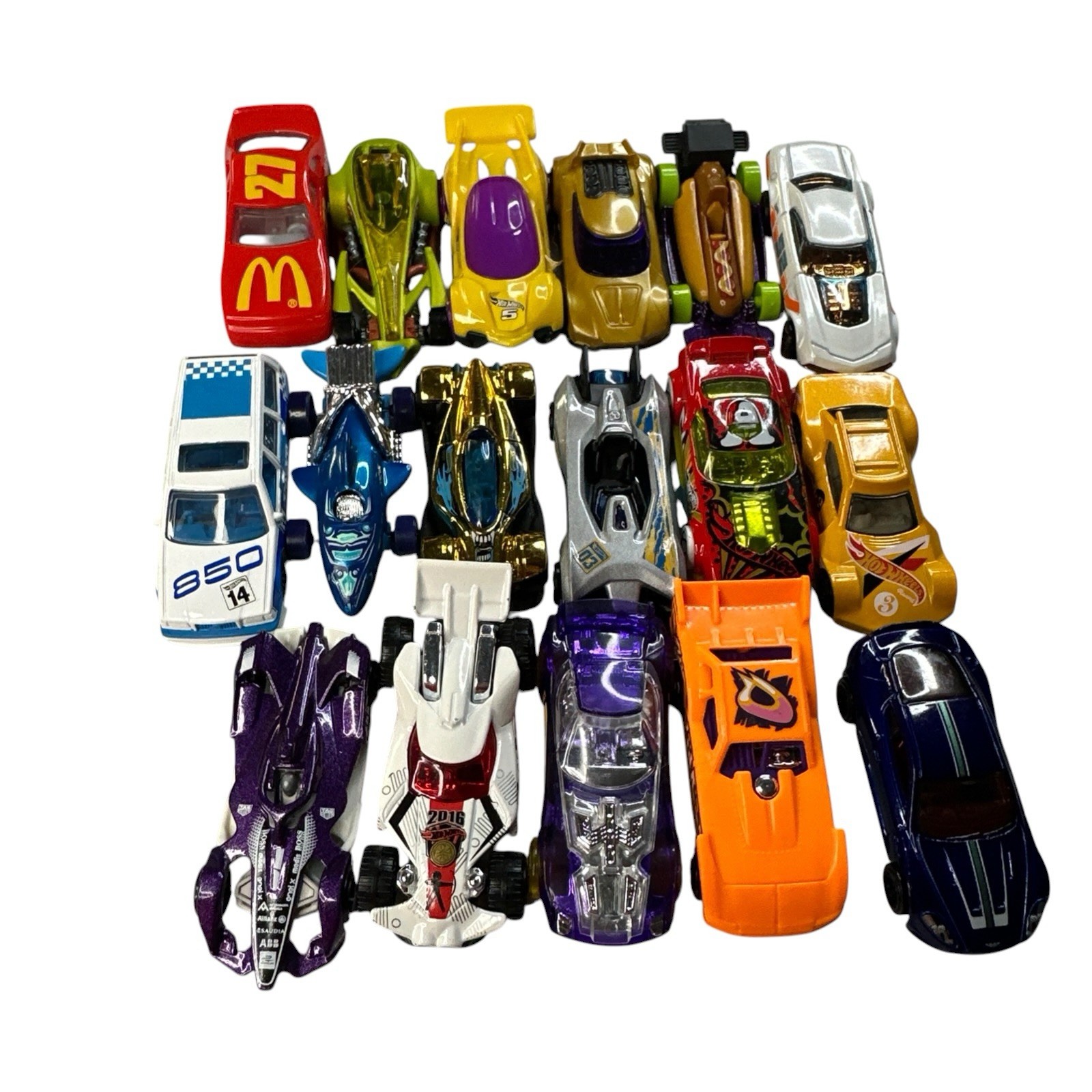 Lot Of 17 Hot Wheel Cars – Various Years – Racing Cars Weiner Mobile Shark