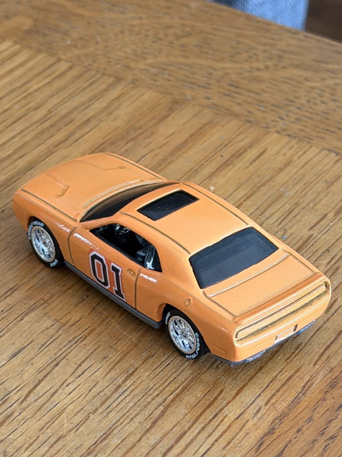 Hot Wheels General Lee Dodge Challenger 1:64 Die Cast Dukes Of Hazzard Race Car