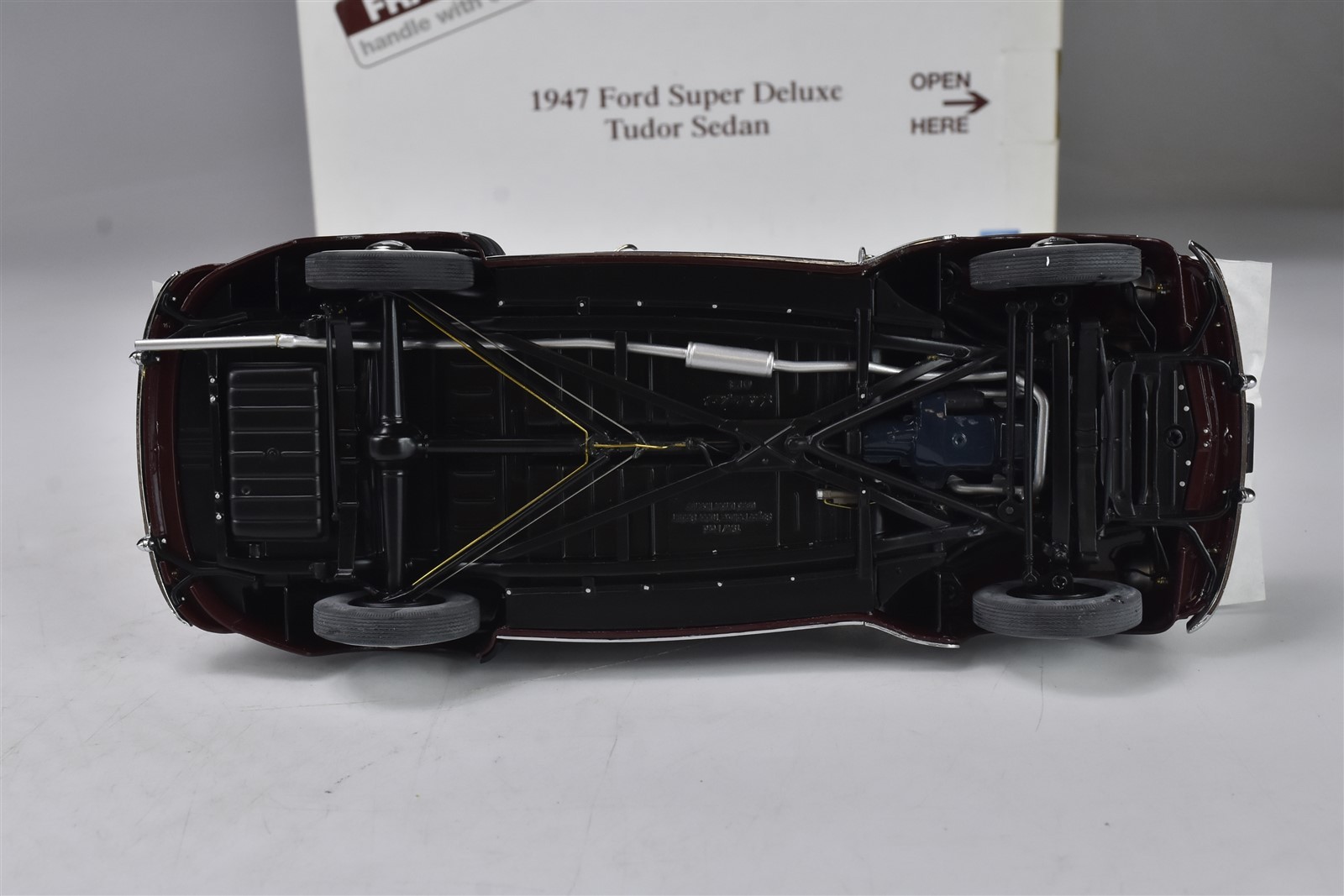 DANBURY MINT 1947 FORD SUPER DELUXE TUDOR SEDAN COT PAPERS ORIGINAL BOX #08502