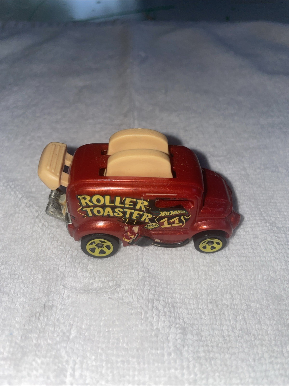 Hot Wheels Toaster Truck Mattel Car Red 2016 Roller Up/down Diecast