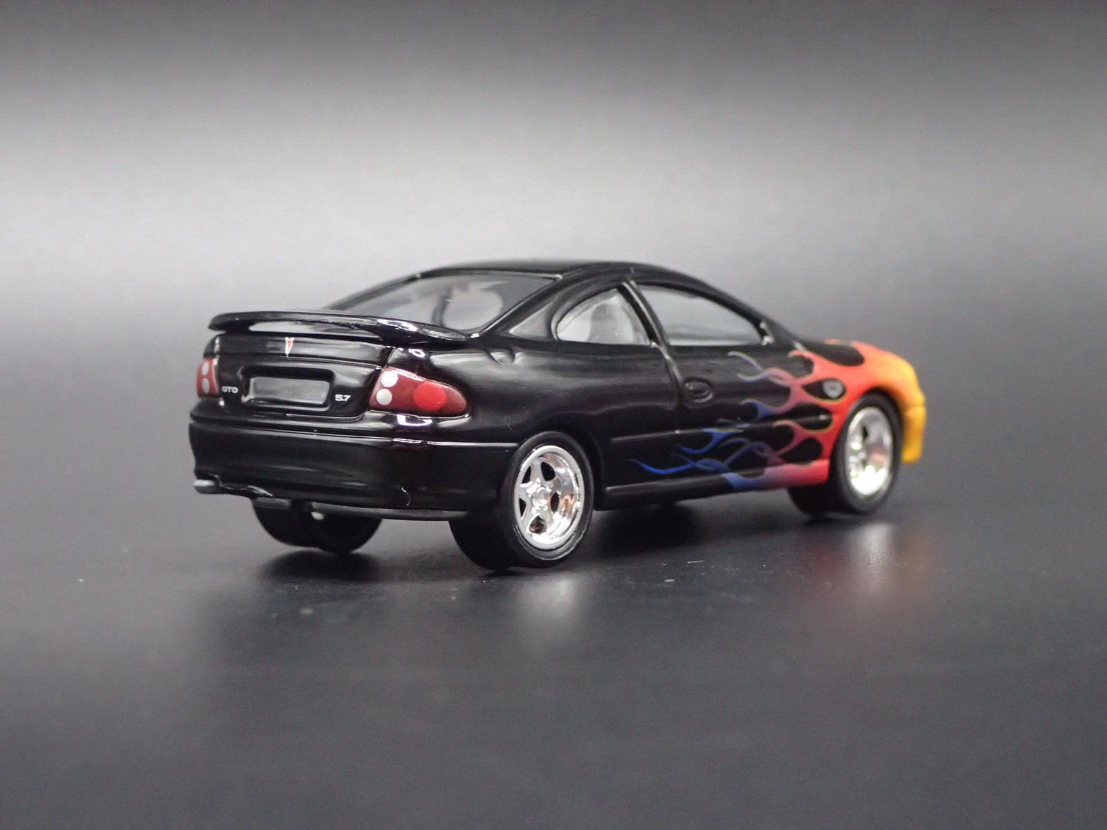 2004-2006 PONTIAC GTO BLACK 1:64 SCALE DIECAST MODEL CAR