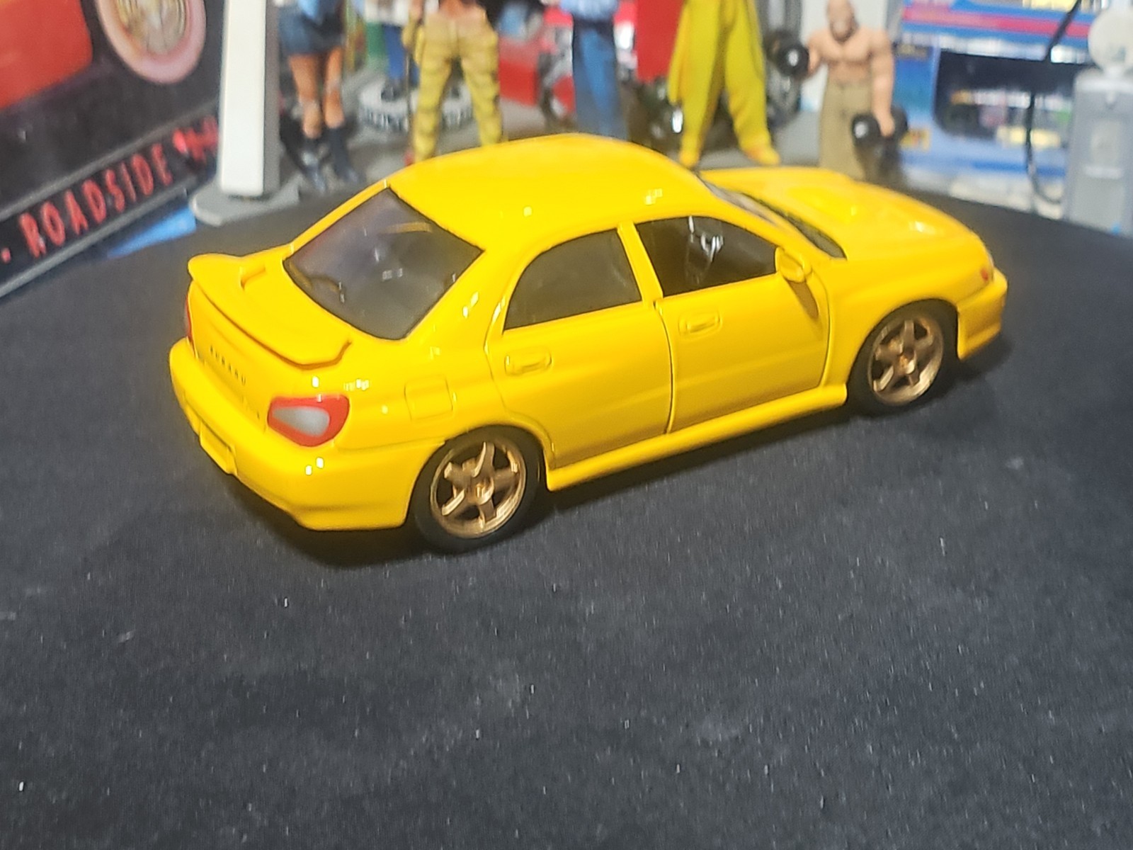VINTAGE Maisto Subaru Impreza WRX 1/24 Scale YELLOW BEAUTIFUL NICE CAR 🚗