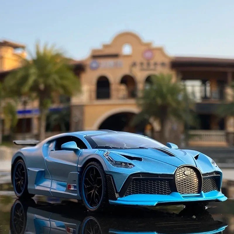 1:32 Bugatti Divo Alloy Diecast Car Model – Sound Light Pull-Back Toy Gift
