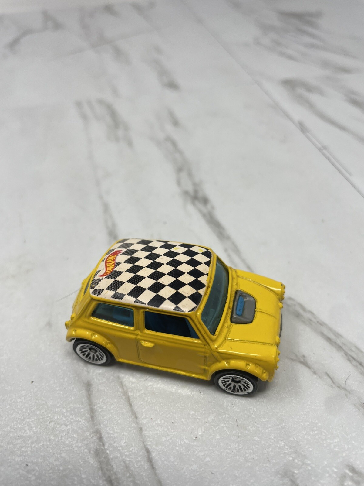 1969-1976 Morris Mini Cooper Collectible 1/64 Scale Diecast Diorama Model