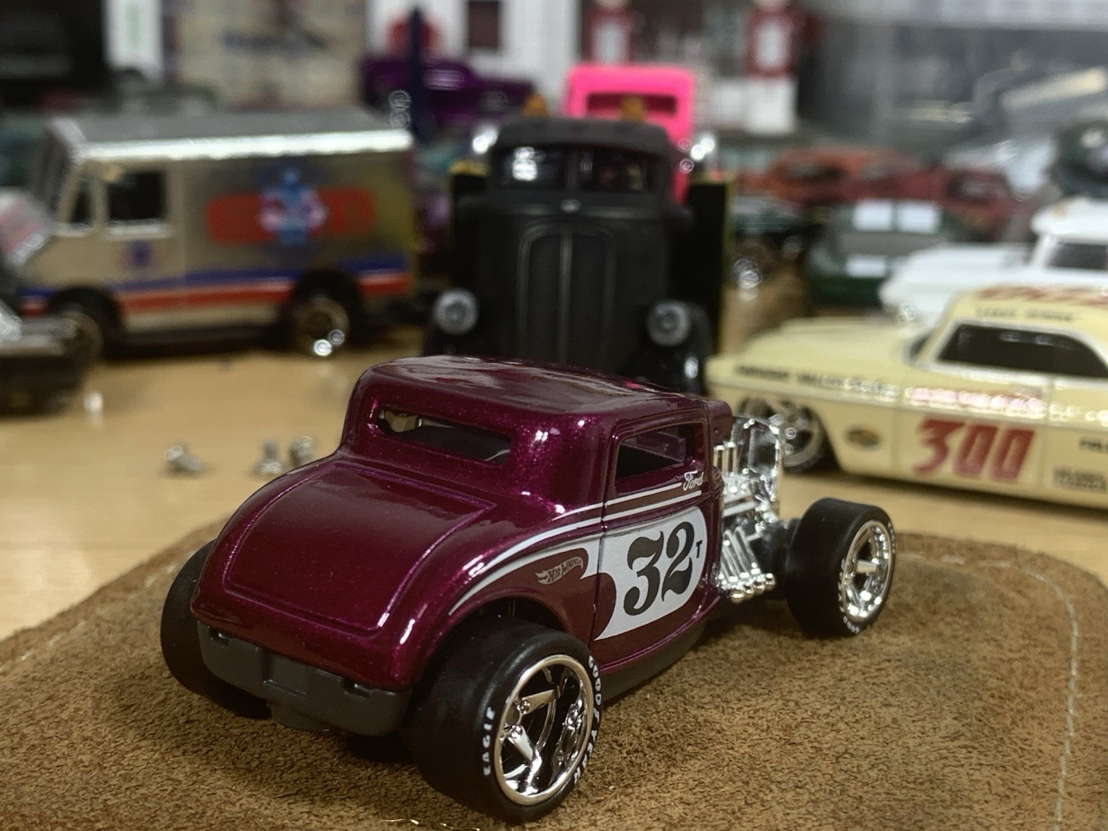 Hot Wheels ’32 Ford Purple Hot Rod Custom Wheel Swap