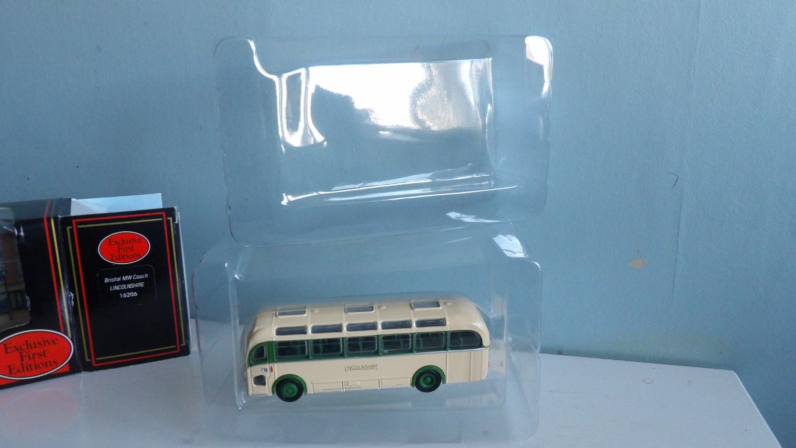 GILBOW E.F.E 16206 LINCOLNSHIRE ROAD CAR CO BRISTOL MW ECW COACH BOXED.