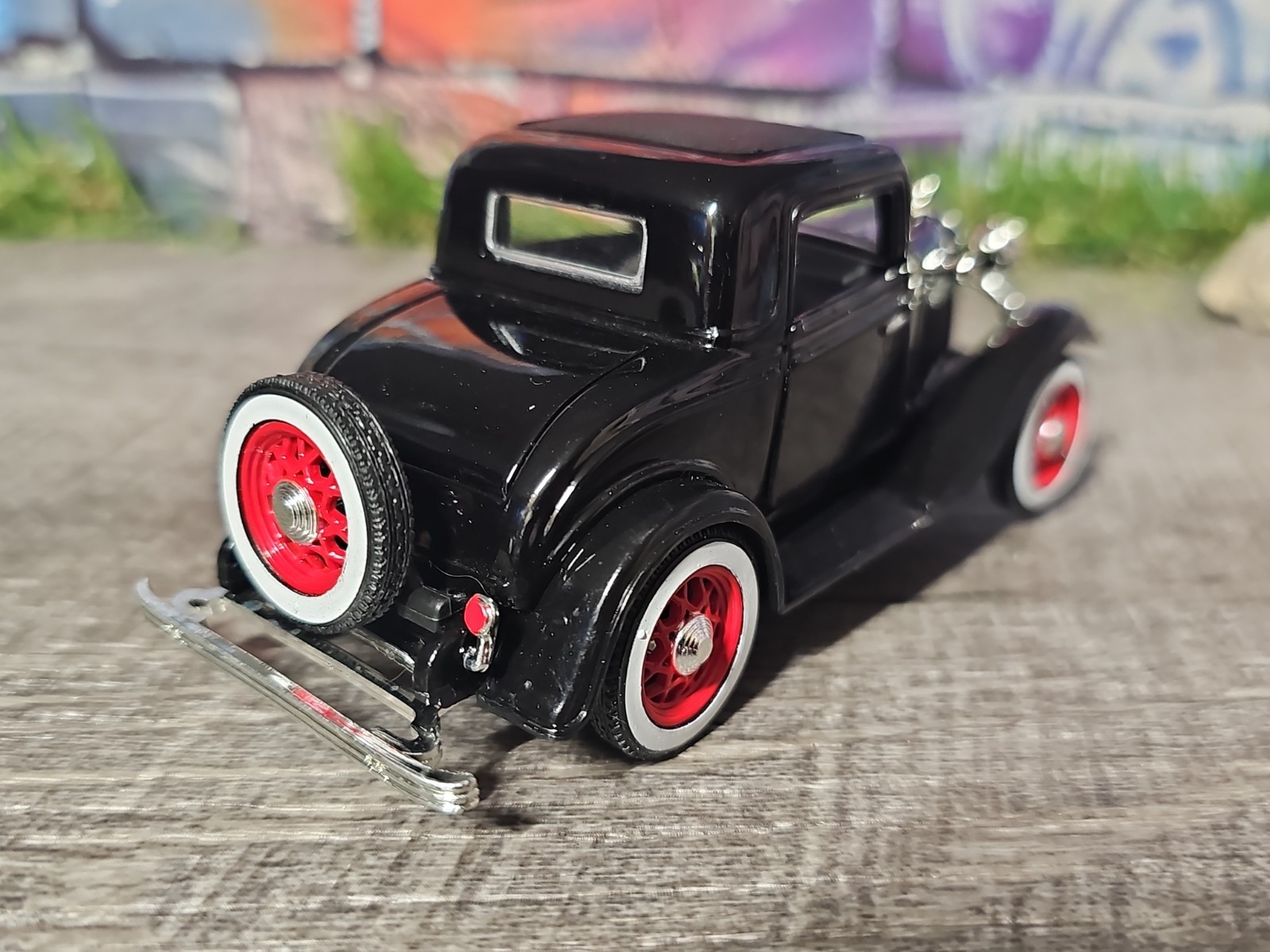 National Motor Museum Mint 1932 Ford Model A 3 Window Coupe 1:32 Diecast NO BOX