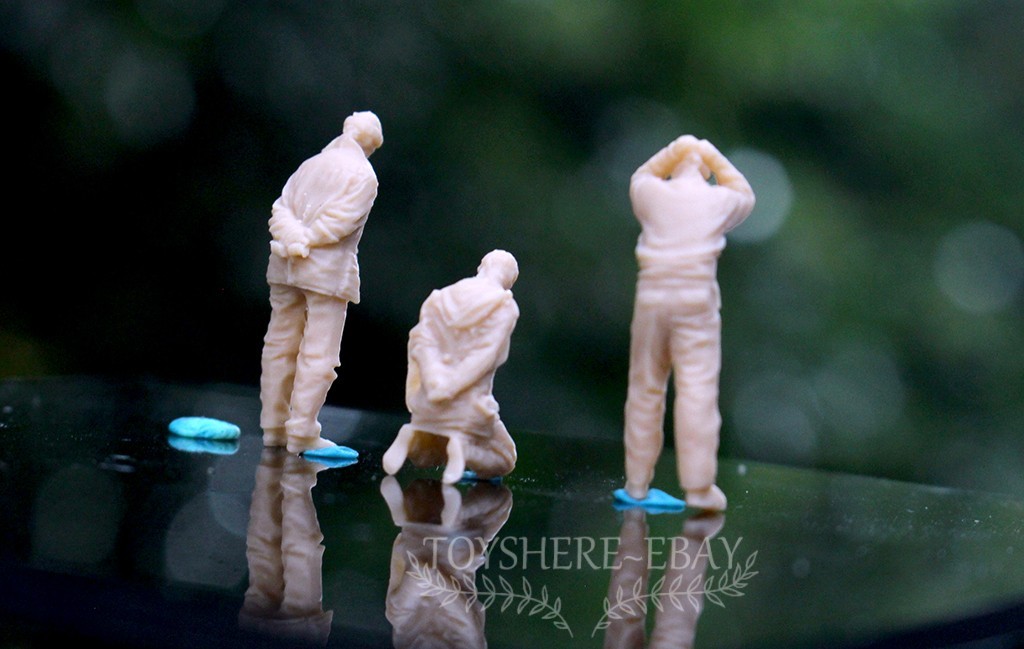 Miniature Rebel Army Warfare Collection 1/72 Three Defeated Guerrilla Soldiers