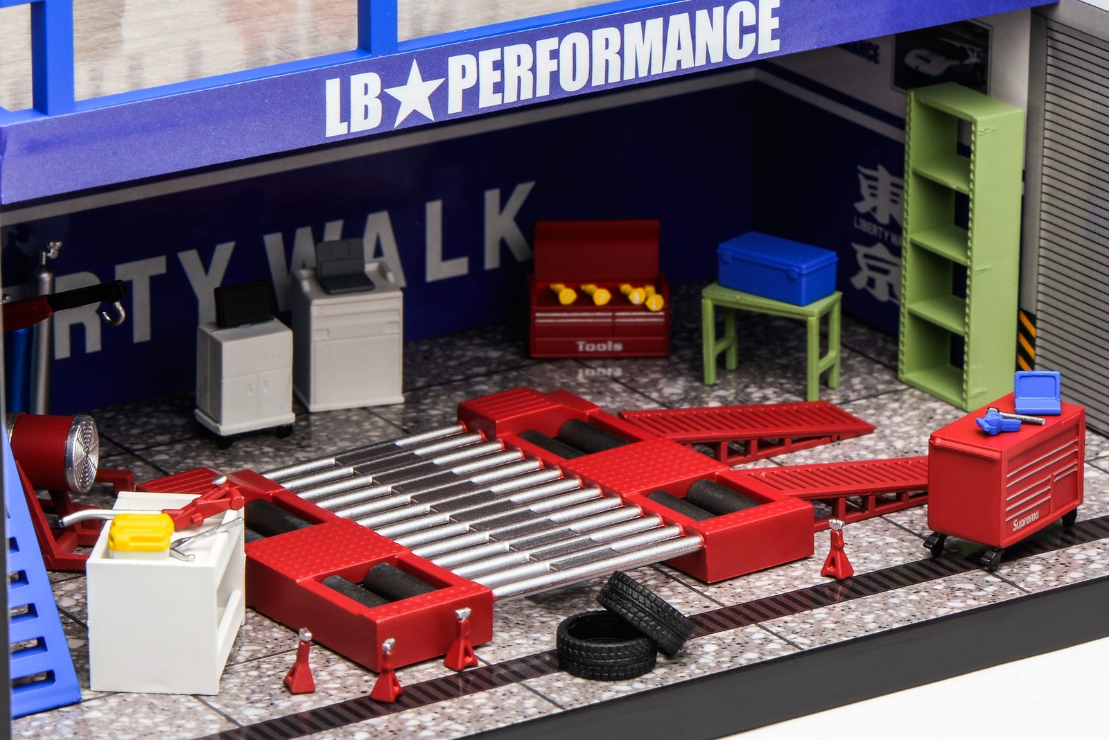 Motorhelix 1/64 Liberty Walk (Blue/White) Garage Diorama