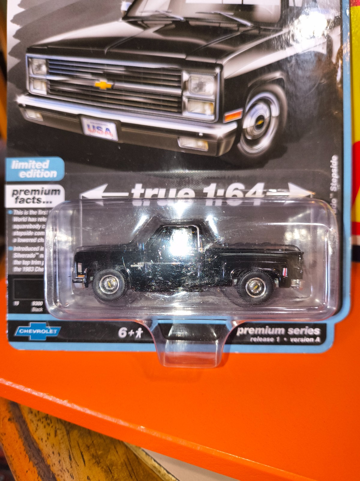 1983 CHEVY SILVERADO STEPSIDE – 2023 Auto World Premium Muscle Trucks R1VA