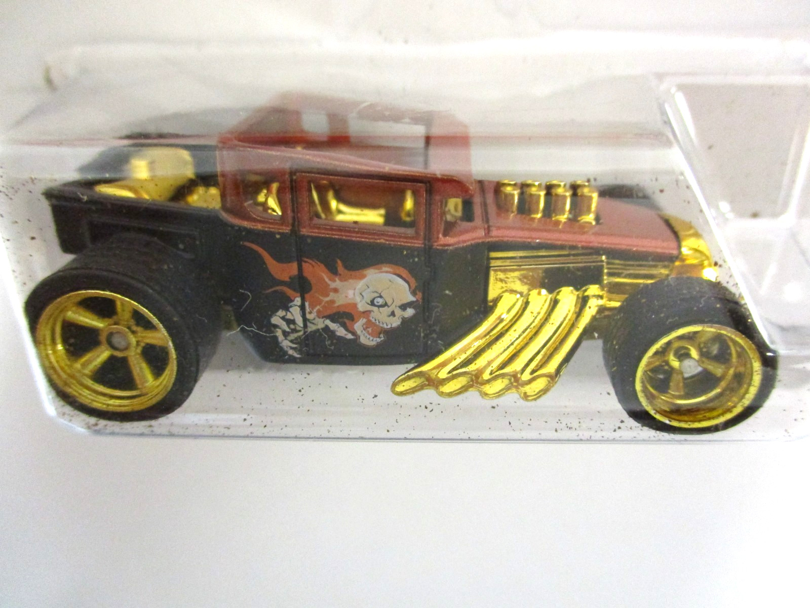HOT WHEELS – LARRY’S GARAGE – BONE SHAKER CUSTOM RAT ROD PICKUP – REAL RIDERS