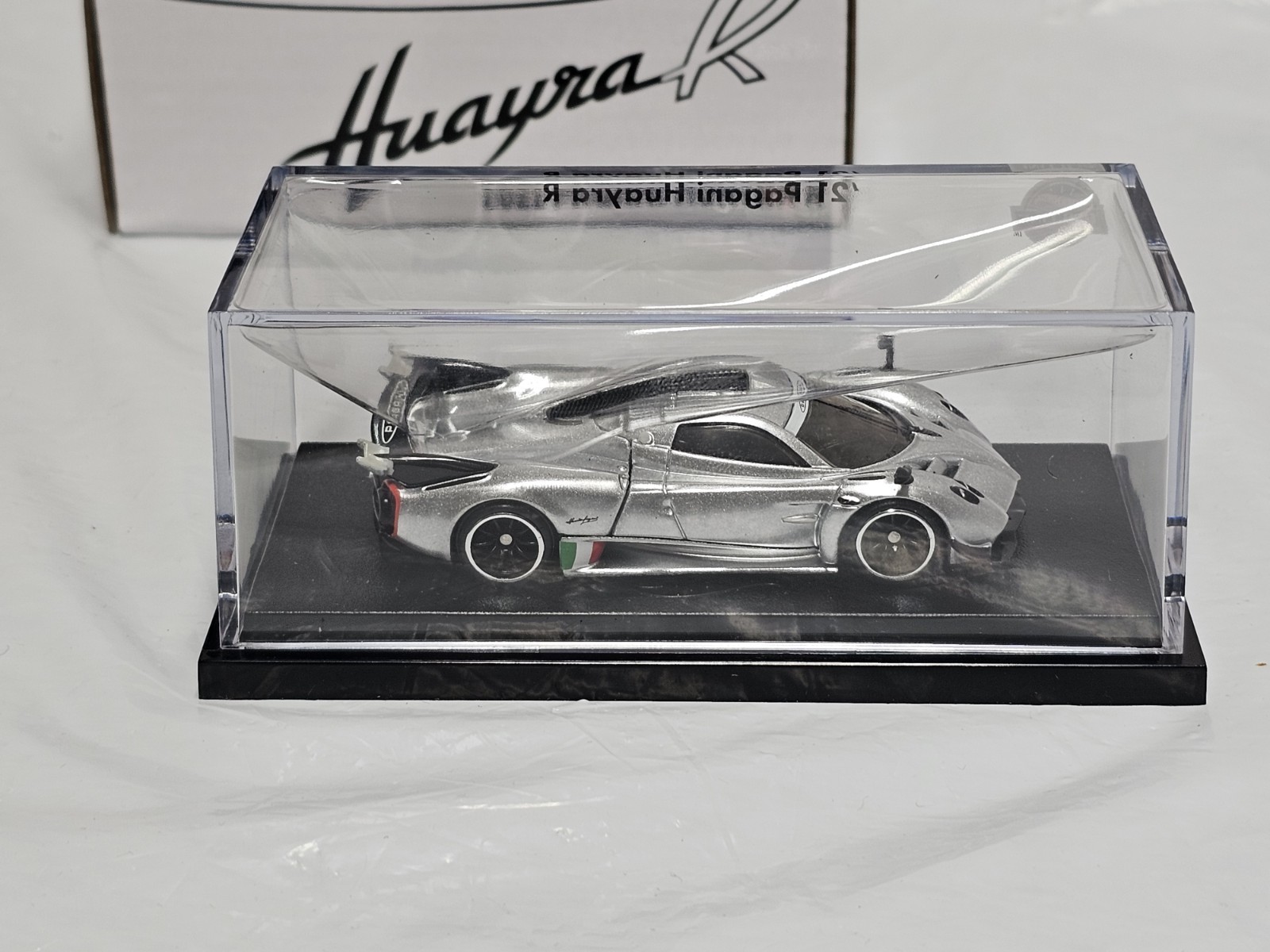 Hot Wheels Red Line Club Pagani Huayra R 1:64 Silver/Black Diecast 2021 w/ Case