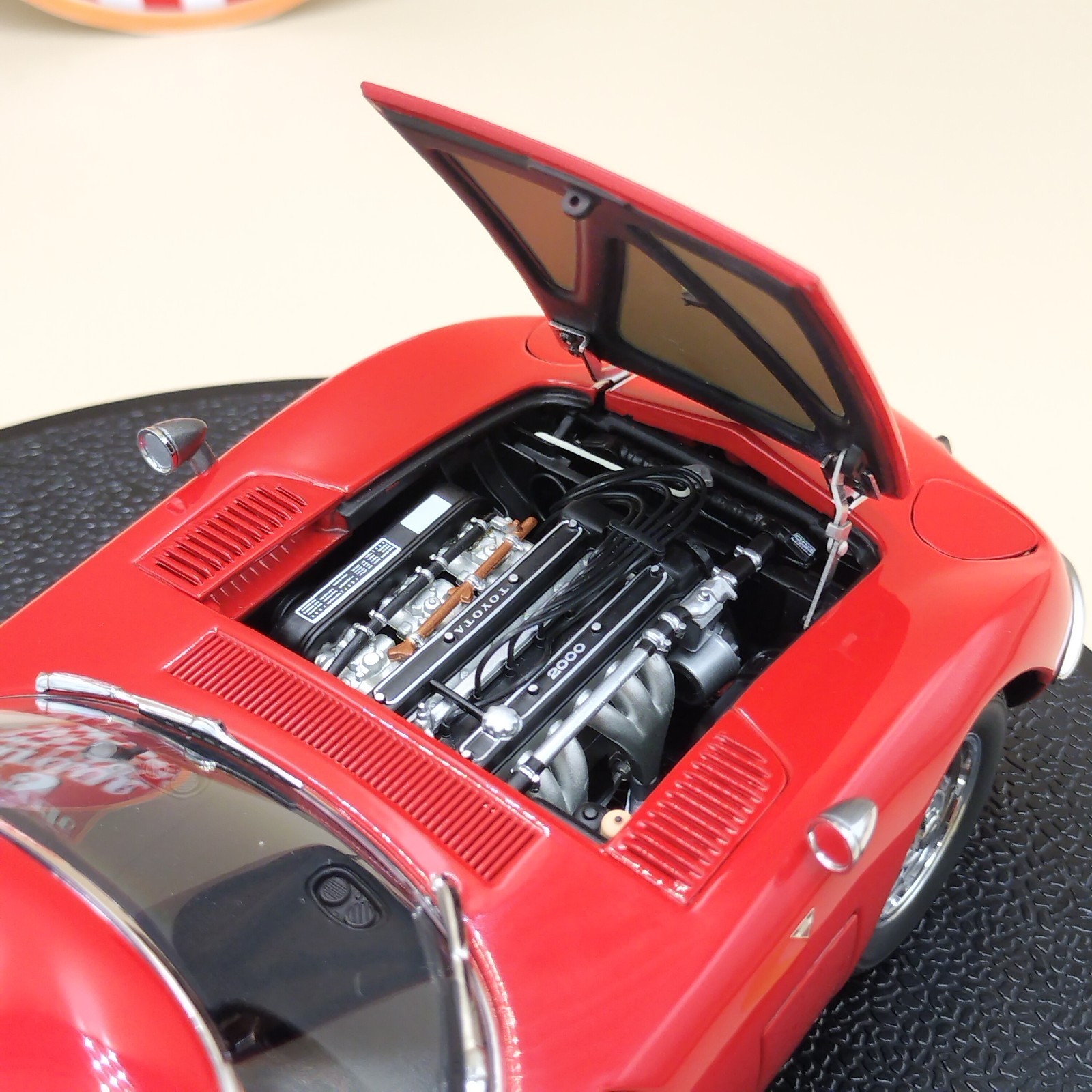 AUTOart 1/18 Toyota 2000GT 1967 Coupe red Upgraded 78746 Millennium