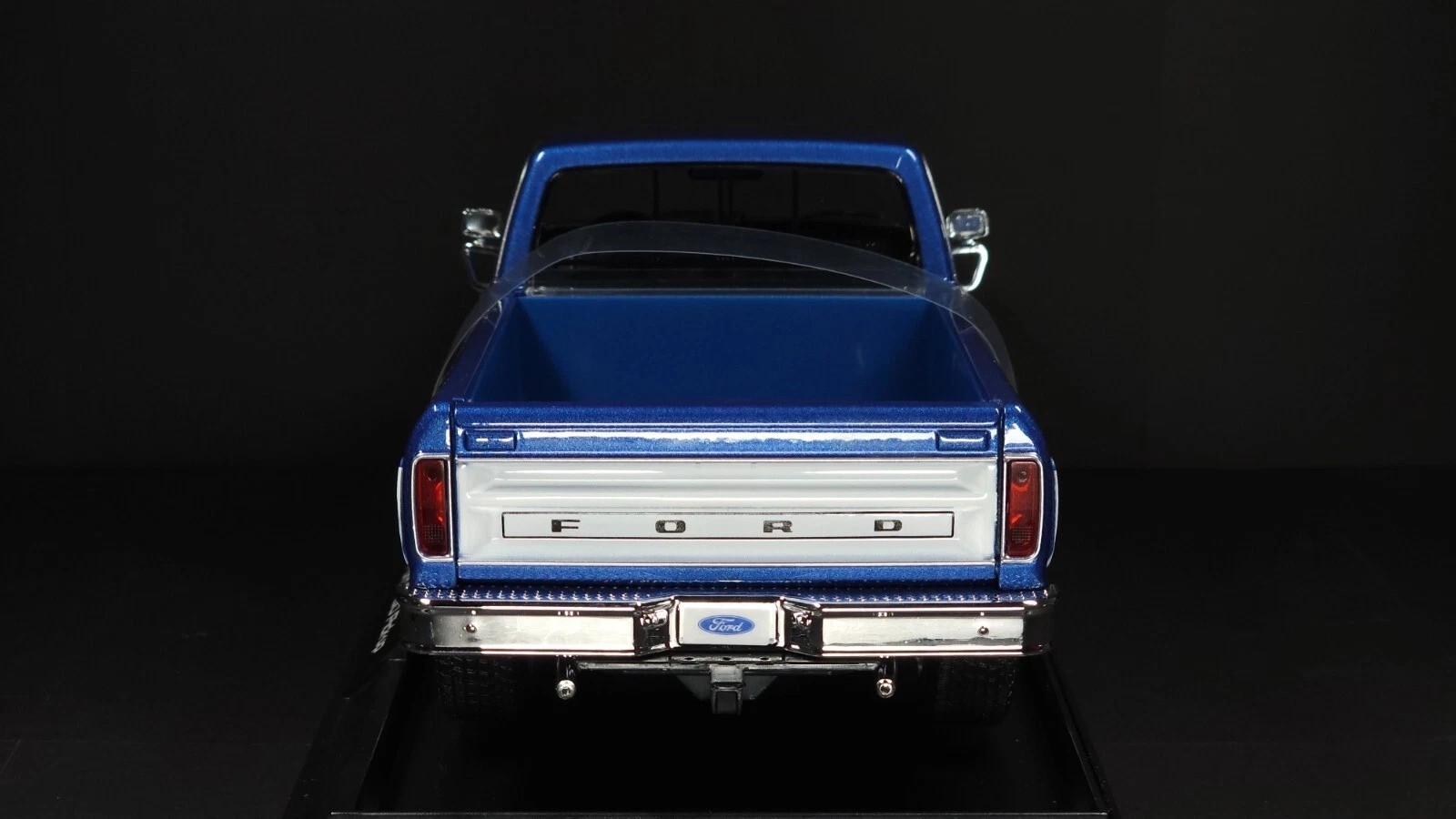 1979 Ford F150 Pick-up Blue Maisto 1:18 New Exclusive Style Special Edition