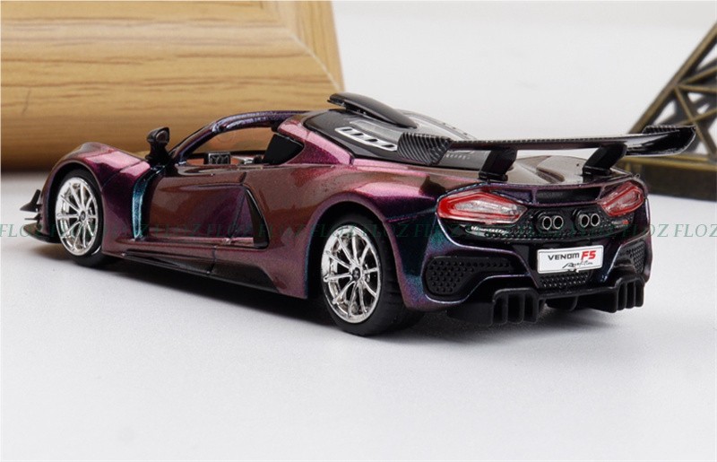 1:64 Rhino Model Hennessey Venom F5 LTD 499PCS color-changing purple w/ Figure