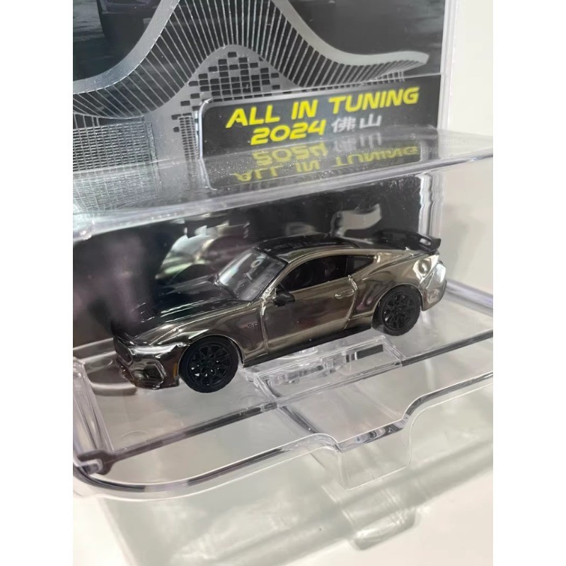 2PCS Greenlight 1:64 Dodge Challenger Srt Hellcat Ford Mustang GT Chrome Car