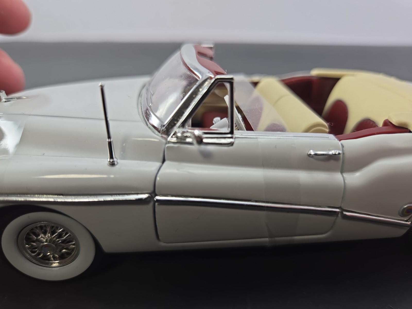 Signature Models 1953 Buick Skylark Convertible White 1/32 Diecast Car Loose