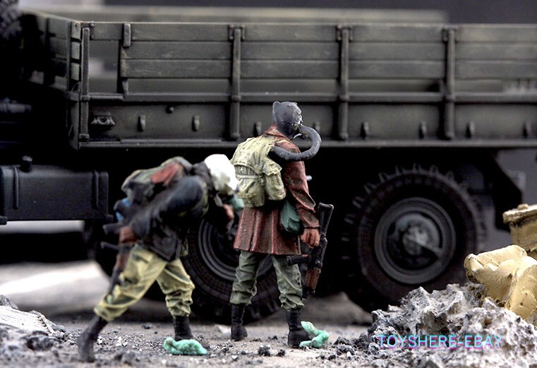 1/72 TANK 1:72 2pcs Chernobyl Biochemical Soldier Doomsday Survivor in stock