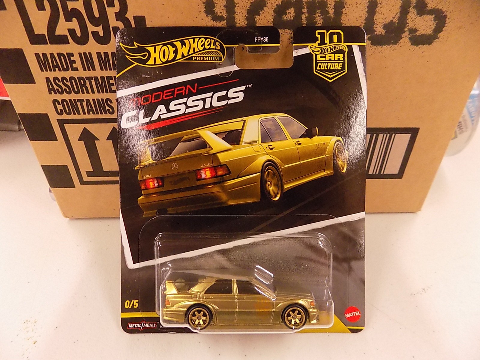 Hot Wheels Premium Modern Classics Chase Mercedes-Benz 190 E 2.5-16 EVO II – 0/5