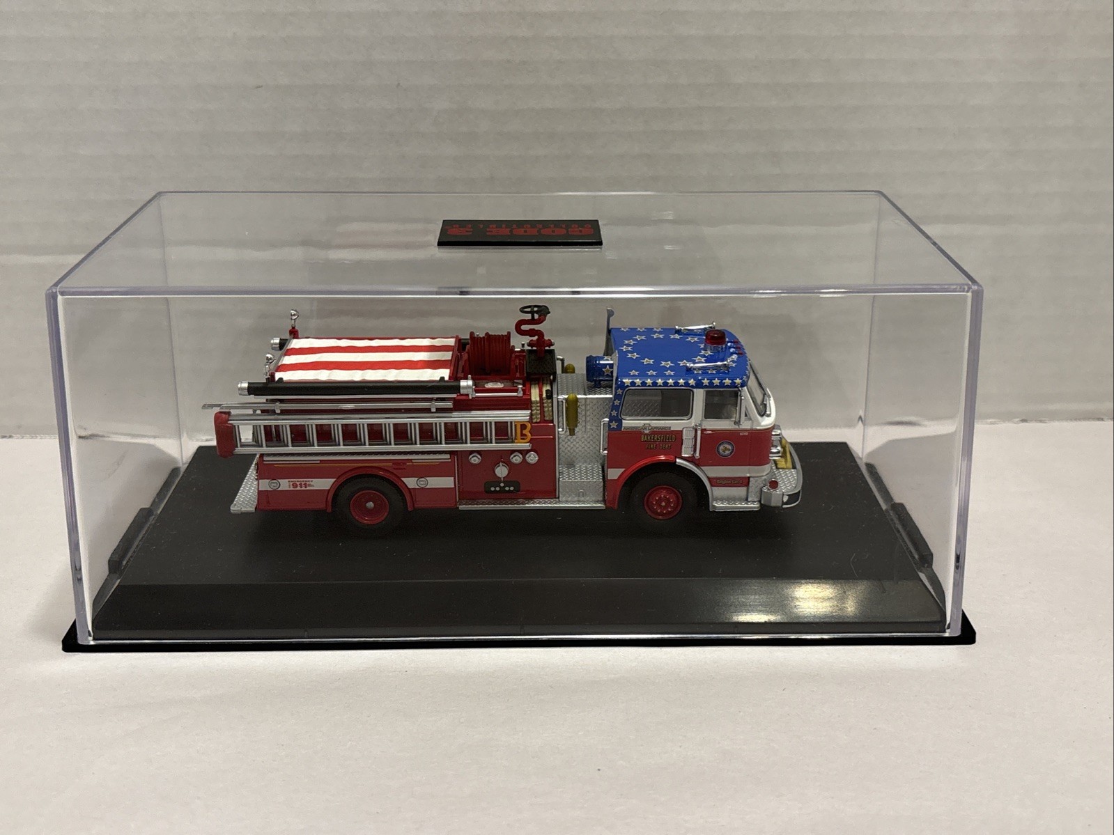 Code 3 Bakersfield Fire Dept Spirit Of 76 Limited Edition USA Flag 12860 1/64