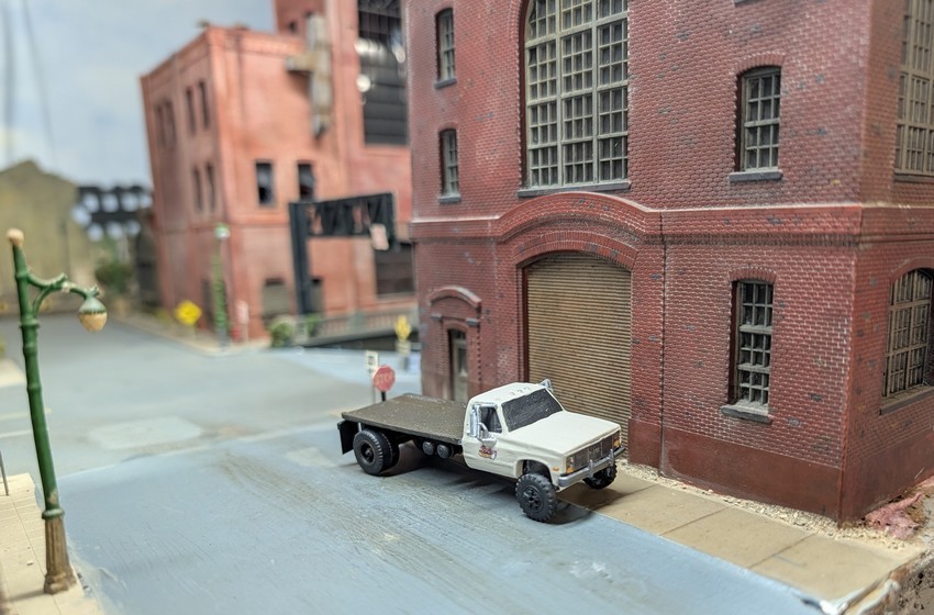 Custom Built 1/87 HO Scale 1980s GMC 3500 Flatbed Truck, 3D Printed Resin Model