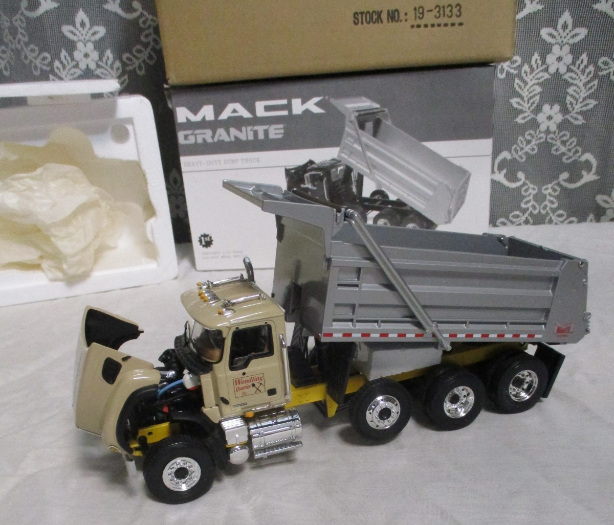 First Gear 1/34th Mack Granite Dump Truck Welding Quarries 19-3133 Sealed-new